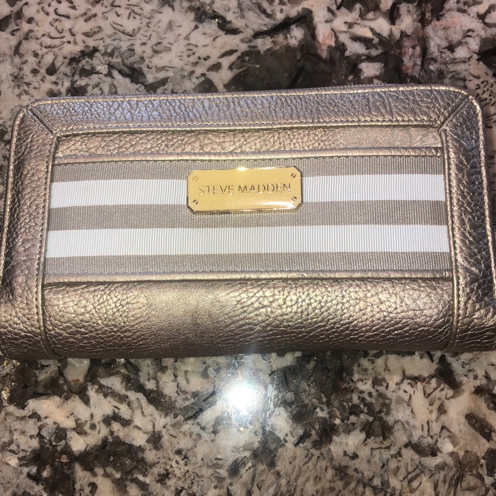 Steve Madden Wallet